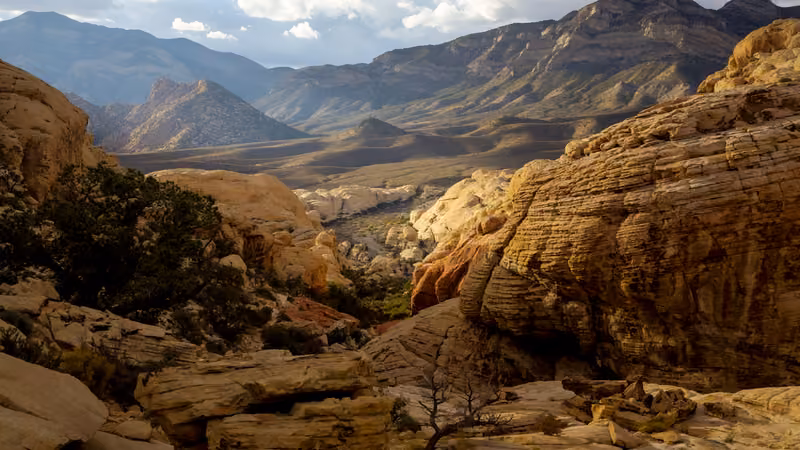 Sandstone formations and mountains in Red Rock Canyon National Conservation Area
